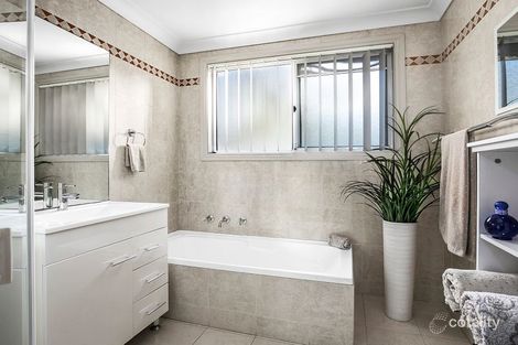 Property photo of 2/4 Woodcliff Parade Lugarno NSW 2210