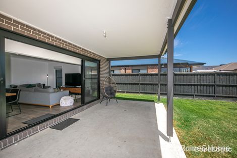 Property photo of 15 Fairfield Crescent Diggers Rest VIC 3427
