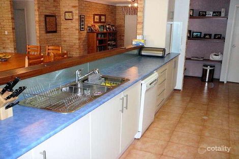 Property photo of 2 Brora Grove Boya WA 6056