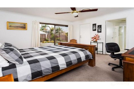 Property photo of 6 Barow Court Ashmore QLD 4214