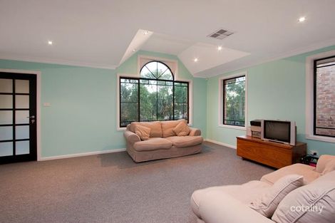 Property photo of 30 Broadleaf Crescent Beaumont Hills NSW 2155