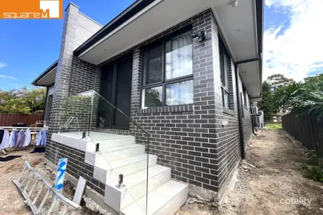 Property photo of 11 Mentha Place Macquarie Fields NSW 2564