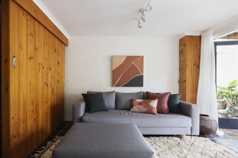 Property photo of 5 Upper Road Forest Lodge NSW 2037