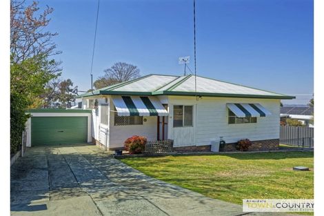 15 Laurence Ave, Armidale, NSW 2350