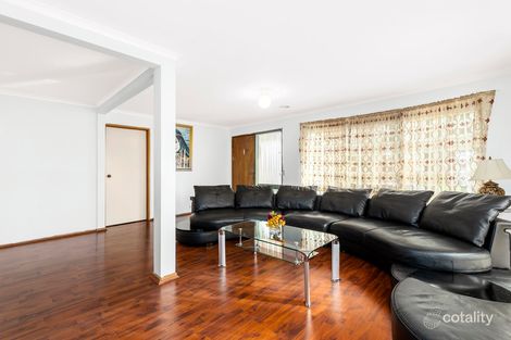 Property photo of 70 Scotsburn Way Endeavour Hills VIC 3802