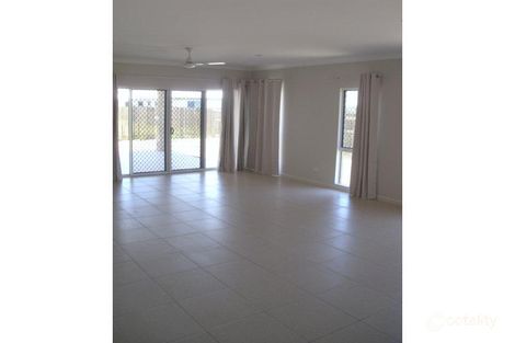 Property photo of 20 Beach Oak Drive Mount Low QLD 4818