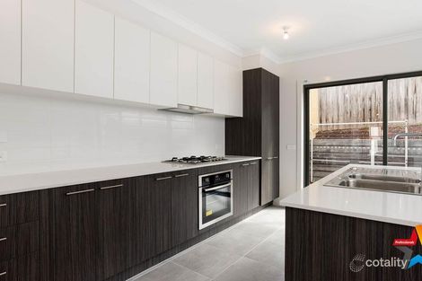 Property photo of 6 Toby Place Mooroolbark VIC 3138