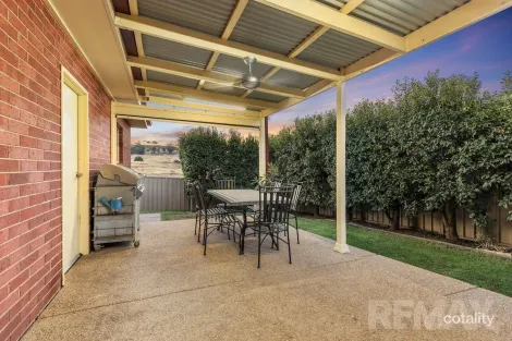 Property photo of 2 Evatt Street Lloyd NSW 2650