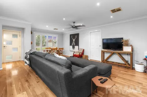 Property photo of 2 Evatt Street Lloyd NSW 2650