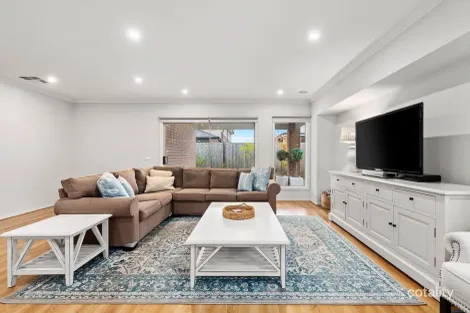 Property photo of 7 Roderick Avenue Doreen VIC 3754