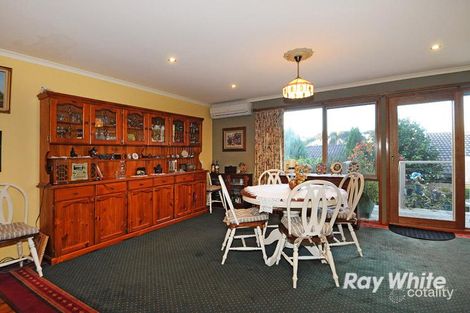Property photo of 10 Tarrangower Place Berwick VIC 3806