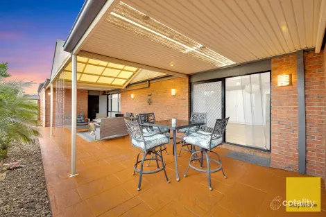 Property photo of 12 Rainone Place Tarneit VIC 3029