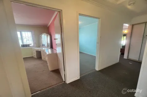 Property photo of 24 Sandpiper Street Inala QLD 4077
