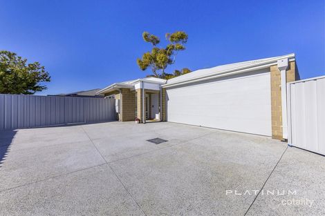 Property photo of 13 Delcomyn Place Craigie WA 6025
