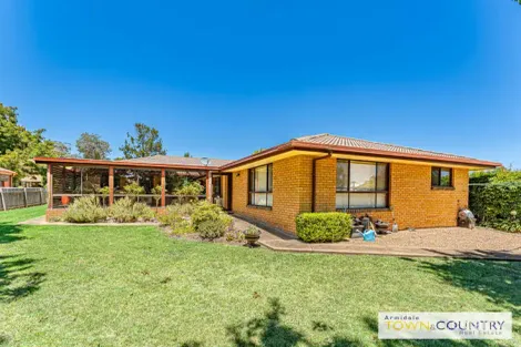 Property photo of 15 Dalton Drive Armidale NSW 2350