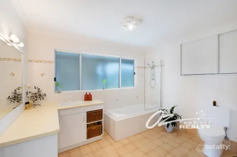 Property photo of 32 Oldham Close Tomerong NSW 2540