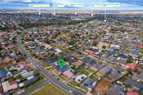 Property photo of 67 Black Dog Drive Brookfield VIC 3338