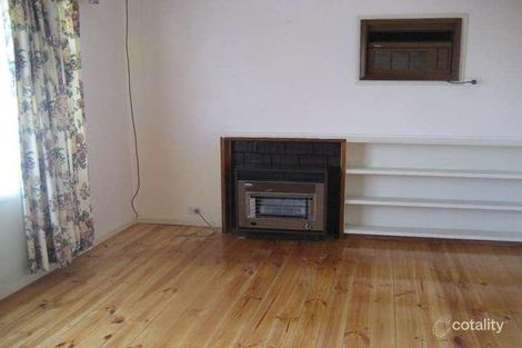 Property photo of 8 Wendy Avenue Valley View SA 5093