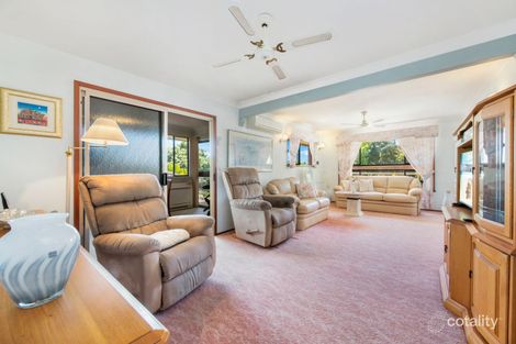 Property photo of 2 Jonathon Close Bateau Bay NSW 2261
