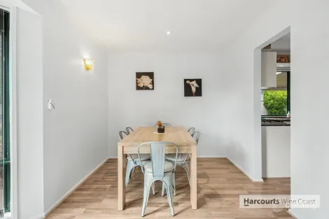 Property photo of 17 Cambourne Crescent Seaford SA 5169