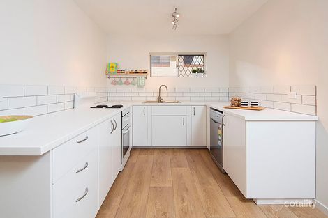 Property photo of 2/12 Elliott Street Clayfield QLD 4011