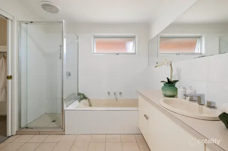 Property photo of 1/8 Delaware Drive Dingley Village VIC 3172