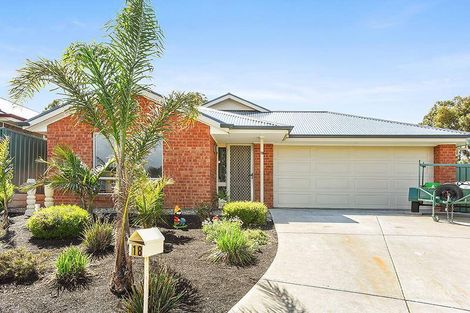 18 Wishart Cres, Encounter Bay, SA 5211