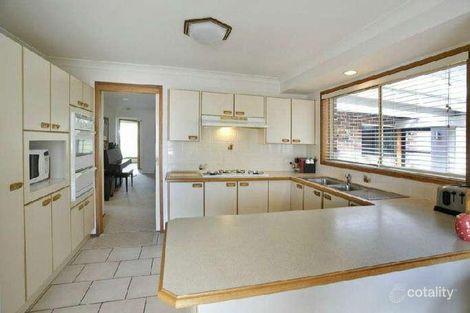 Property photo of 4 State Place Albion Park NSW 2527