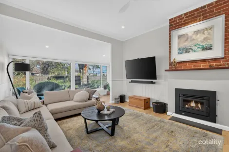 Property photo of 131 Hindmarsh Road Victor Harbor SA 5211