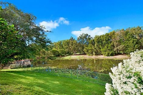 Property photo of 10 Cutwater Close Clear Island Waters QLD 4226