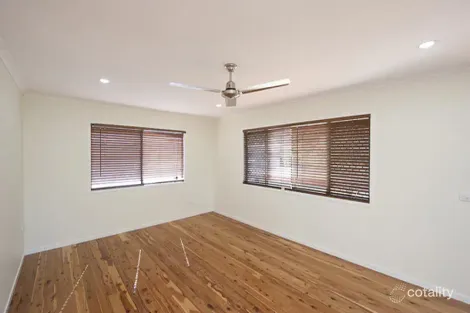Property photo of 15 Illawarra Drive Kin Kora QLD 4680