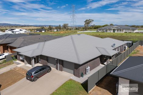 2/52 Currawong Dr, Calala, NSW 2340