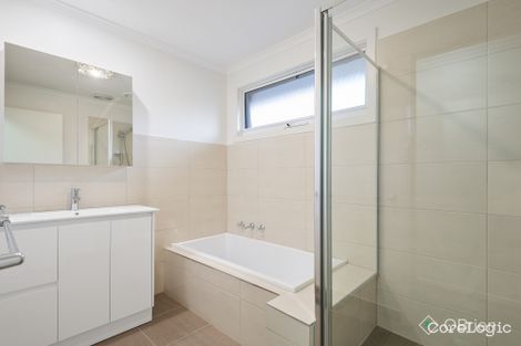 Property photo of 37 Sydney Parkinson Avenue Endeavour Hills VIC 3802