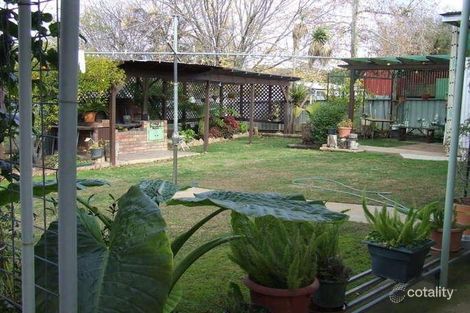 Property photo of 4 Stanley Street Kooringal NSW 2650