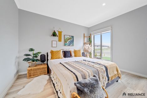 Property photo of 27 Albert Drive Melton South VIC 3338