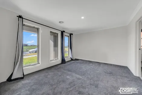 Property photo of 11 Artesian Way Beveridge VIC 3753