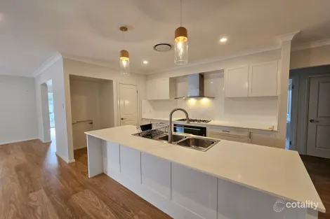 Property photo of 4 Sherwin Crescent Renwick NSW 2575