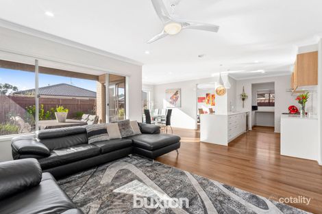 Property photo of 25 Mallacoota Crescent Armstrong Creek VIC 3217
