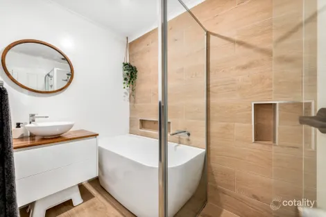 Property photo of 25 Education Road Happy Valley SA 5159