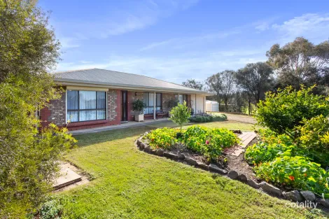 19 Wolf Ave, Strathalbyn, SA 5255