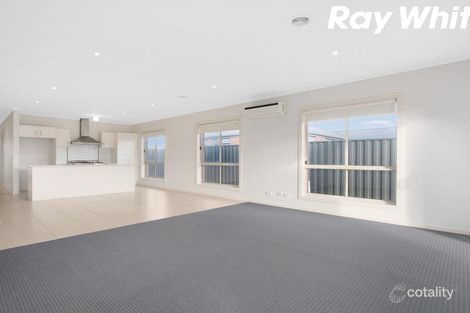Property photo of 3 Mirabelle Street Pakenham VIC 3810