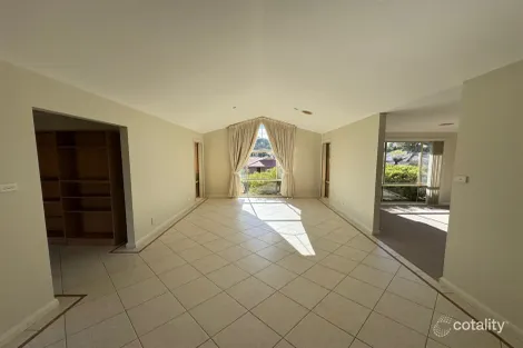 Property photo of 14 Macadamia Close Jerrabomberra NSW 2619