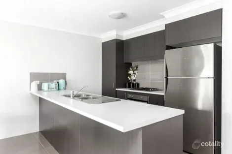 Property photo of 101 Ingleburn Gardens Drive Bardia NSW 2565