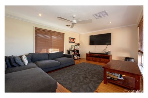 Property photo of 14 Wiltshire Crescent Wodonga VIC 3690