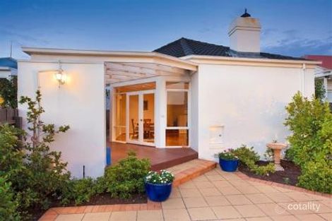 Property photo of 32 Barkly Avenue Armadale VIC 3143