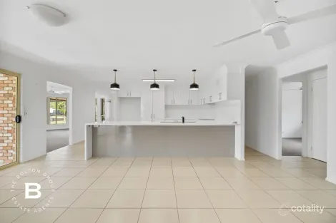 Property photo of 9 Sandhurst Place Brassall QLD 4305