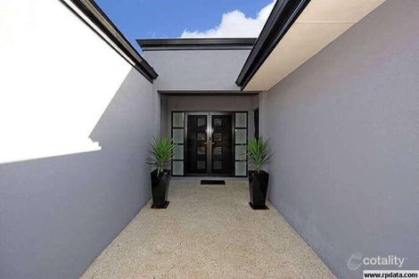 Property photo of 19 Wedgetail Crescent Success WA 6164