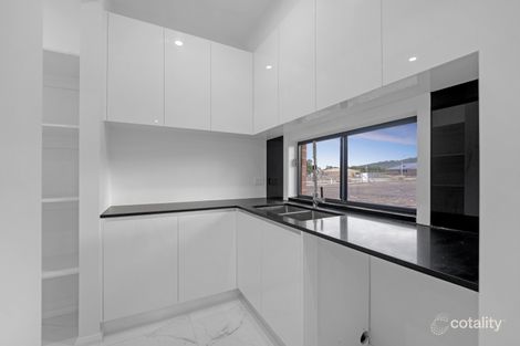 Property photo of 215 Brossard Road Mickleham VIC 3064