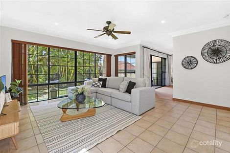 Property photo of 10/16 Cascade Avenue Benowa QLD 4217