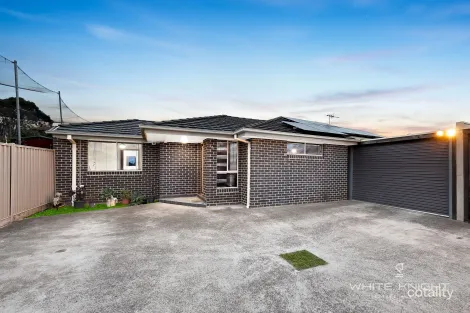 Property photo of 2/67 Welwyn Parade Deer Park VIC 3023